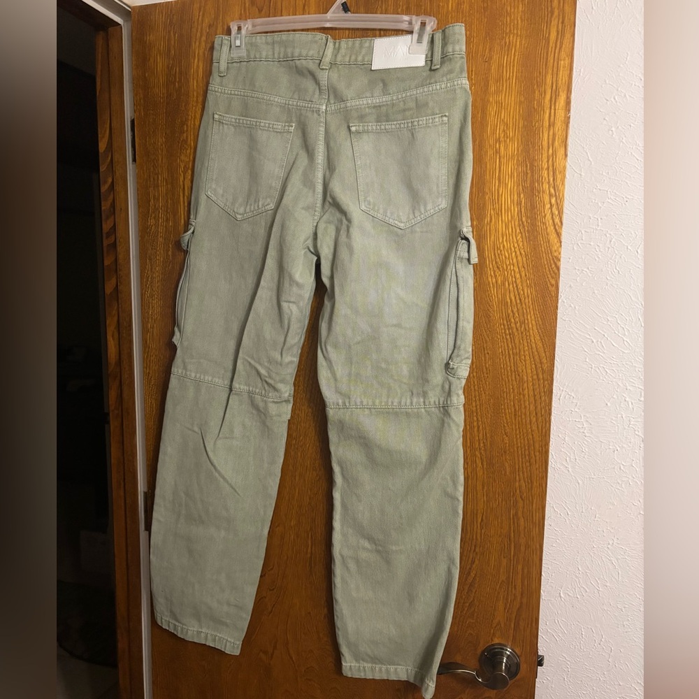 Boohoo Olive Men's Cargo Pants - Picture 3 of 11
